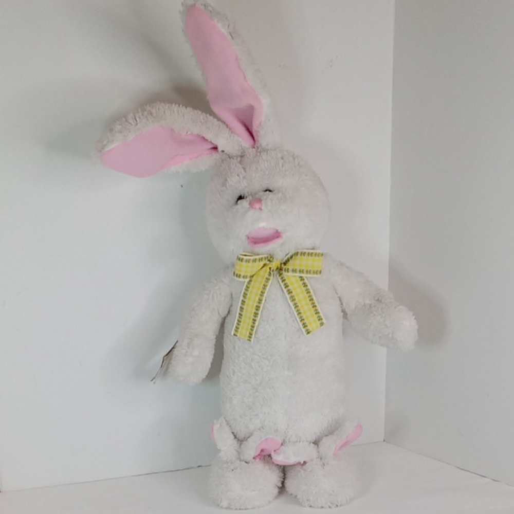 Vintage PBC International Inc. Animated Musical "Peter Hop Along Bunny"